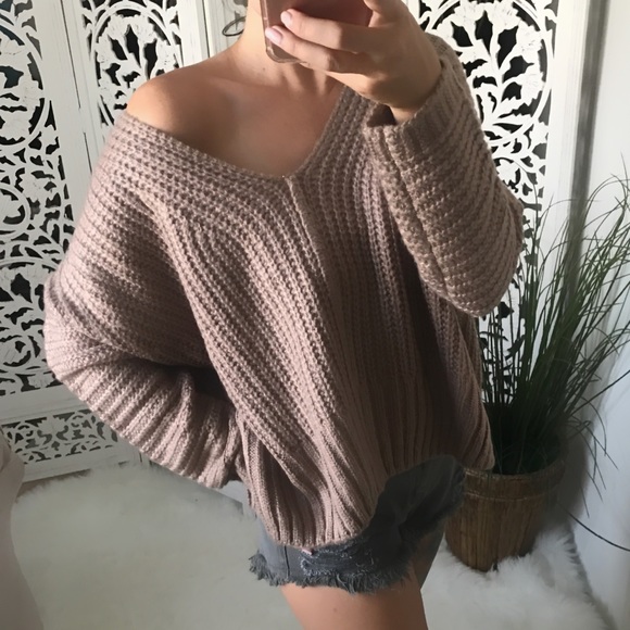 Sweaters - LAST 1️⃣ BOBY Heavy Knit V Neck Sweater